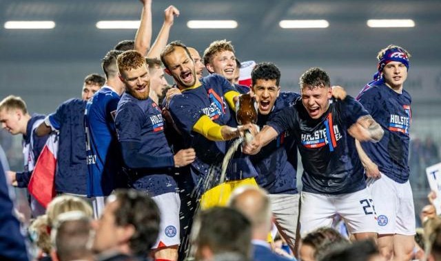 石荷州第一家德甲俱乐部诞生——基尔历史性升级！