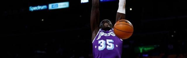 开云体育官网-4年效力9队！流浪汉变湖人奇兵 比魔兽更有活力