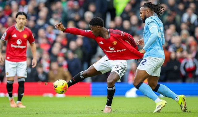 开云官网-邮报：梅努续约谈判拖延很长时间，他在曼联的长期未来依然存疑